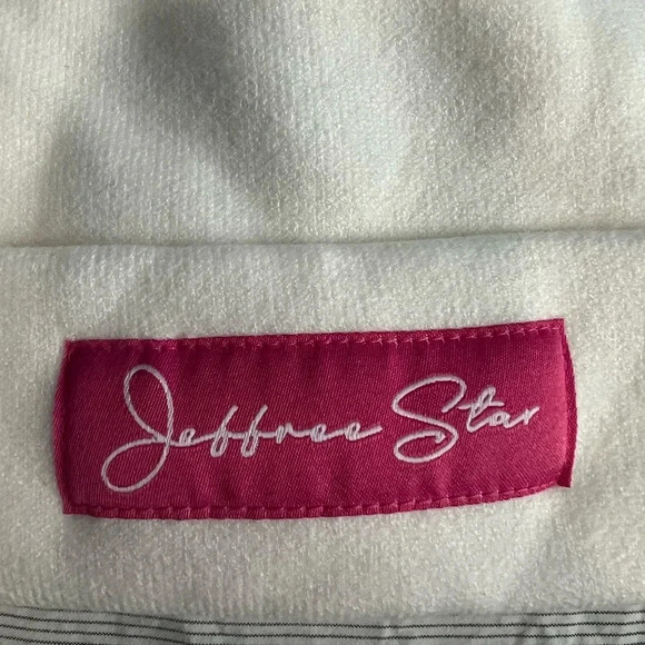 Jeffree Star Pink Pom Beanie Hat - Picture 2 of 5